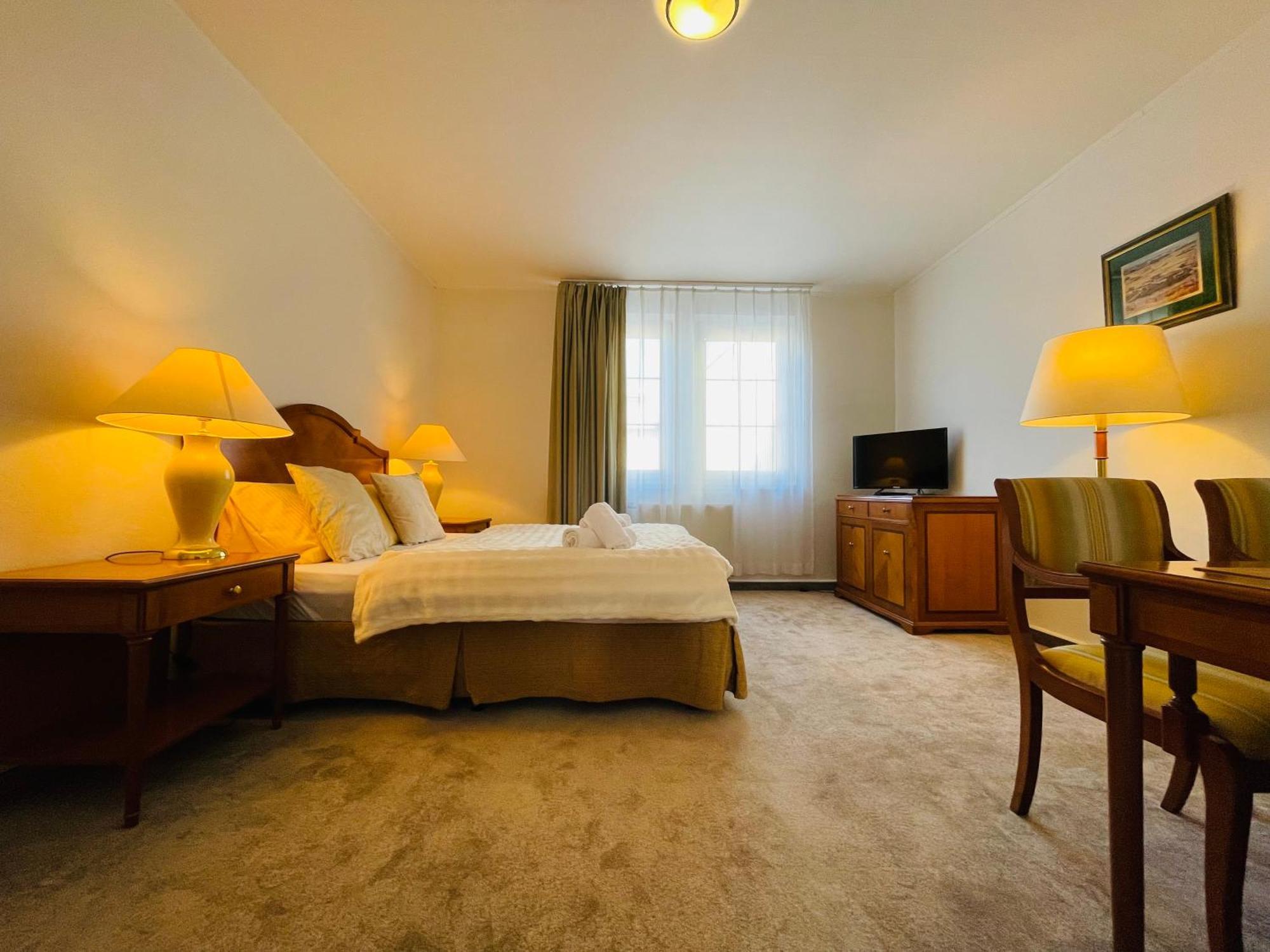 Hotel Majovey Zilina Ngoại thất bức ảnh